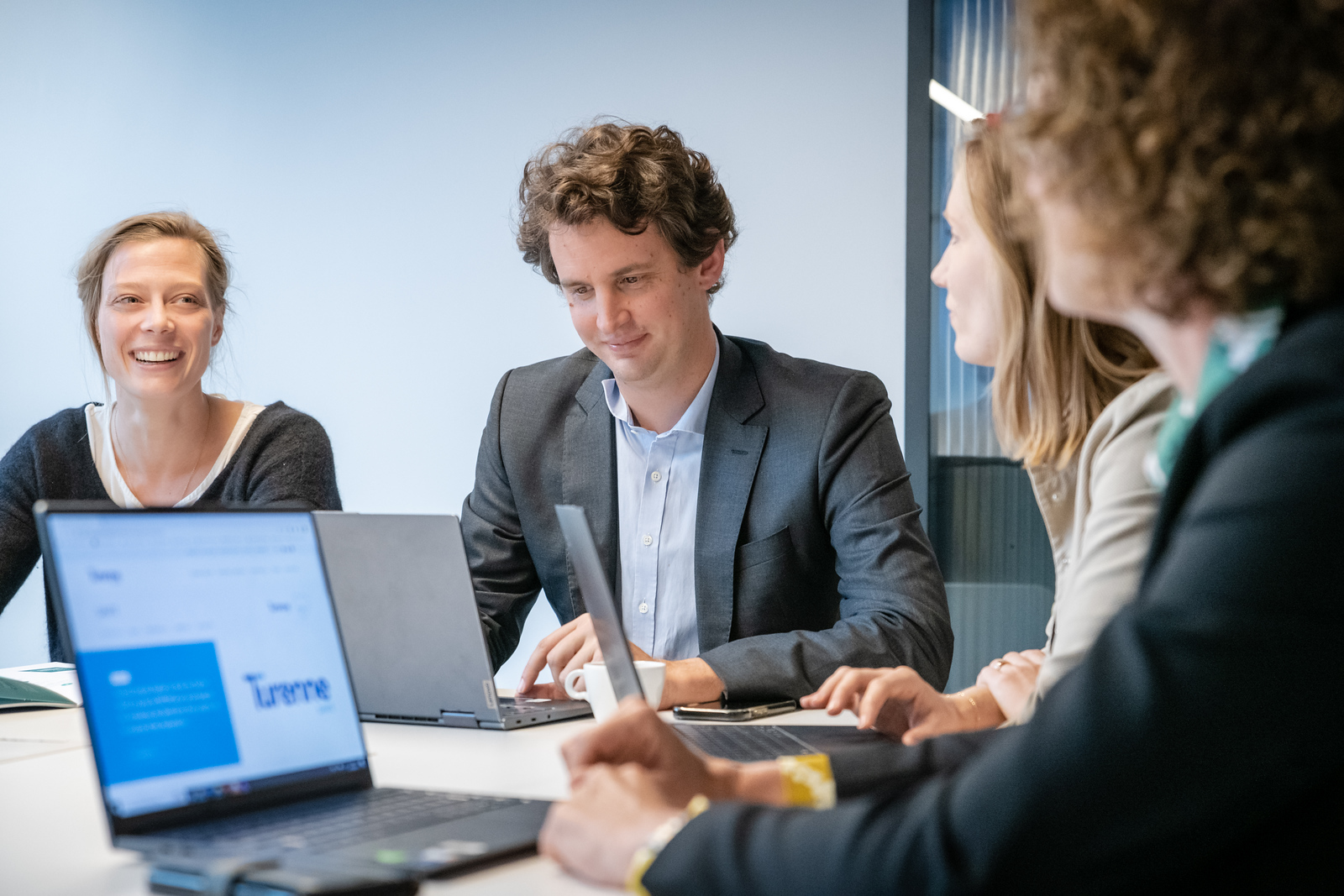 Photographie corporate mise en situation Photographie corporate mise en situation