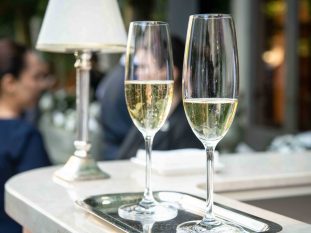 Photographie coupes de champagne